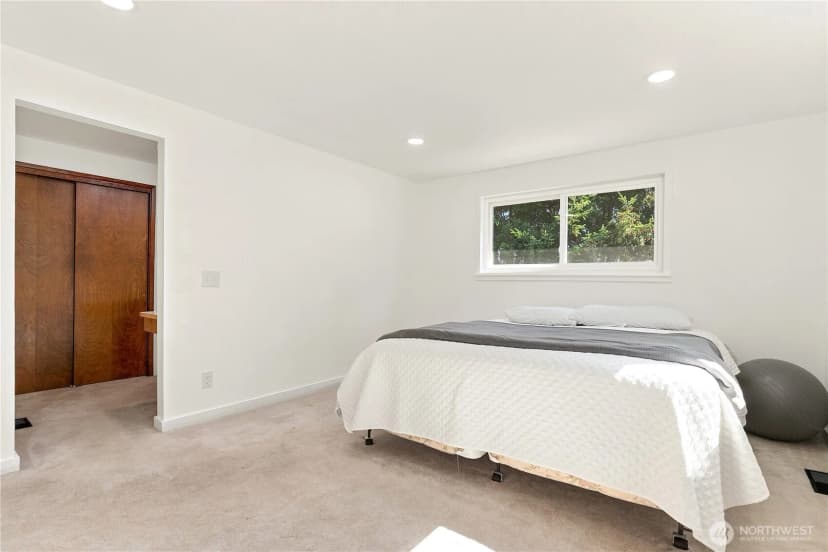 Property photo for 2455 Lenore Drive, Tacoma photo 17