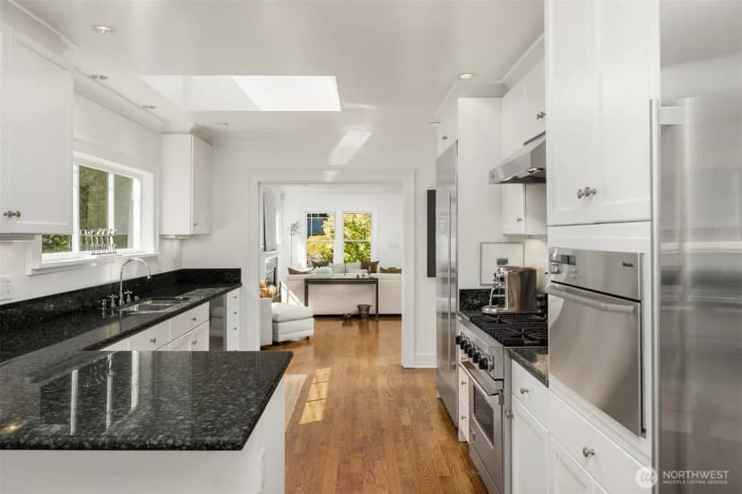 Property photo for 1760 26th Avenue E, Seattle photo 8