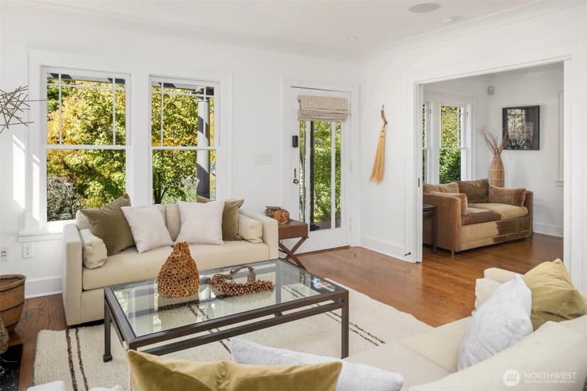 Property photo for 1760 26th Avenue E, Seattle photo 6