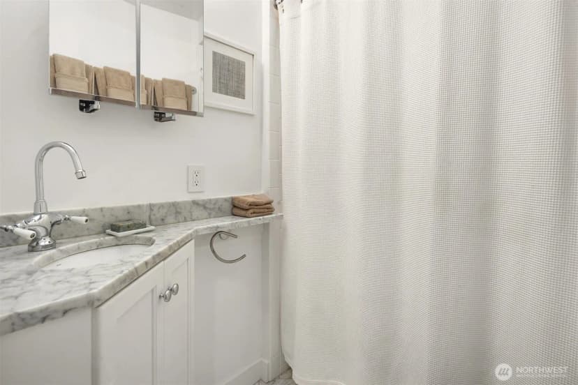 Property photo for 1760 26th Avenue E, Seattle photo 35