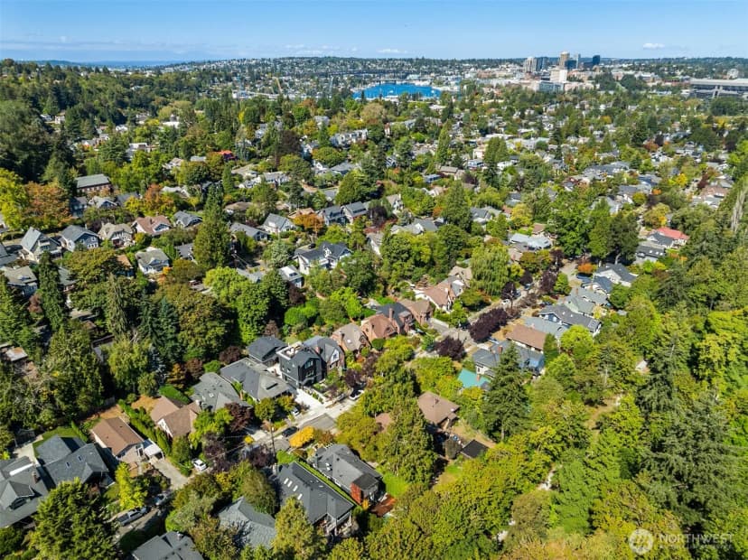Property photo for 1760 26th Avenue E, Seattle photo 37