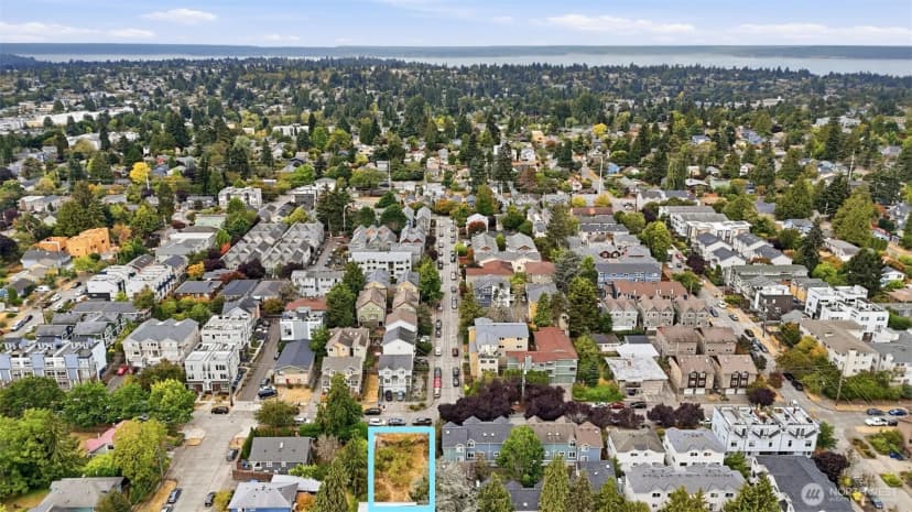 Property photo for 9309 Aurora Avenue N, Seattle photo 8