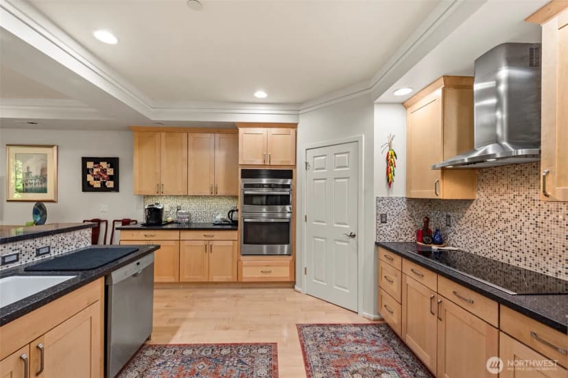 Property photo for 1805 134th Avenue Se #10, Bellevue photo 9
