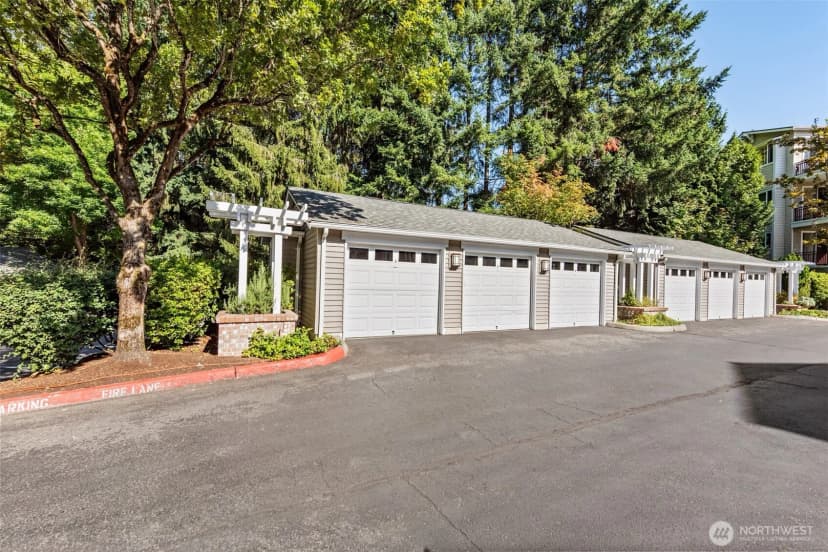 Property photo for 1805 134th Avenue Se #10, Bellevue photo 39