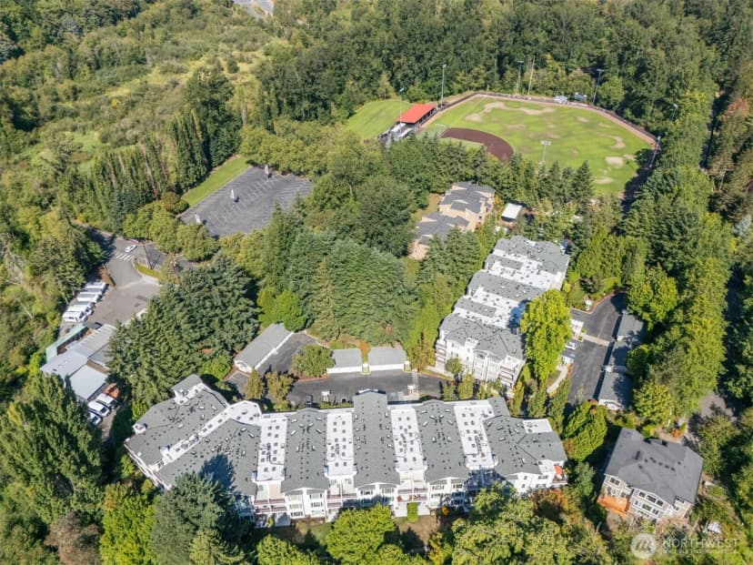 Property photo for 1805 134th Avenue Se #10, Bellevue photo 29