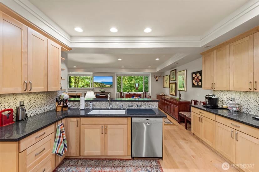 Property photo for 1805 134th Avenue Se #10, Bellevue photo 10