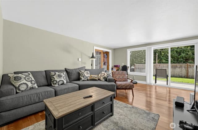 Property photo for 1450 Alameda Avenue W #1, Fircrest photo 5