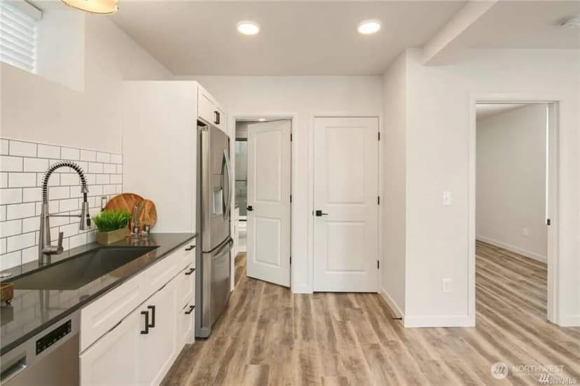 Property photo for 1529 Sturgus Avenue S, Seattle photo 16
