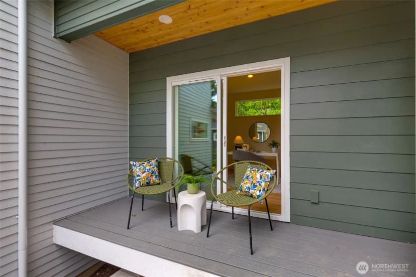 Property photo for 11739 40th Avenue Ne #a, Seattle photo 13