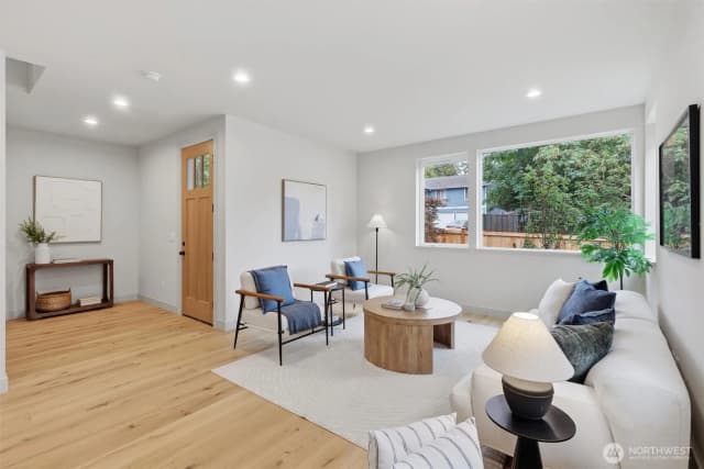 Property photo for 11739 40th Avenue Ne #a, Seattle photo 4