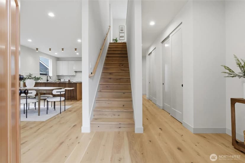 Property photo for 11739 40th Avenue Ne #a, Seattle photo 3