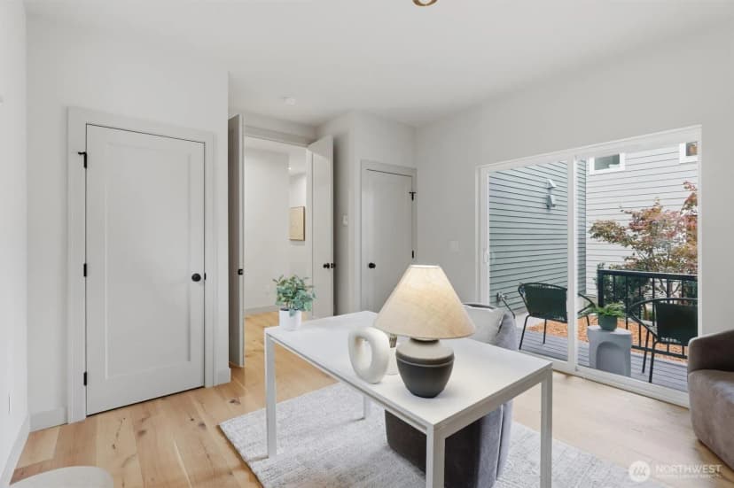 Property photo for 11739 40th Avenue Ne #a, Seattle photo 12