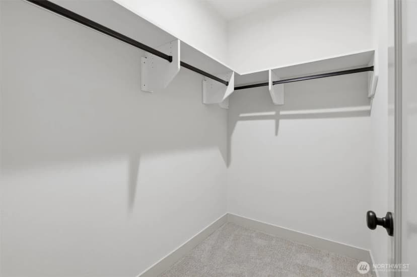 Property photo for 11737 40th Avenue Ne #a, Seattle photo 24