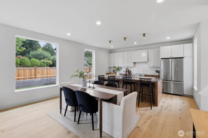 Property photo for 11737 40th Avenue Ne #a, Seattle photo 8