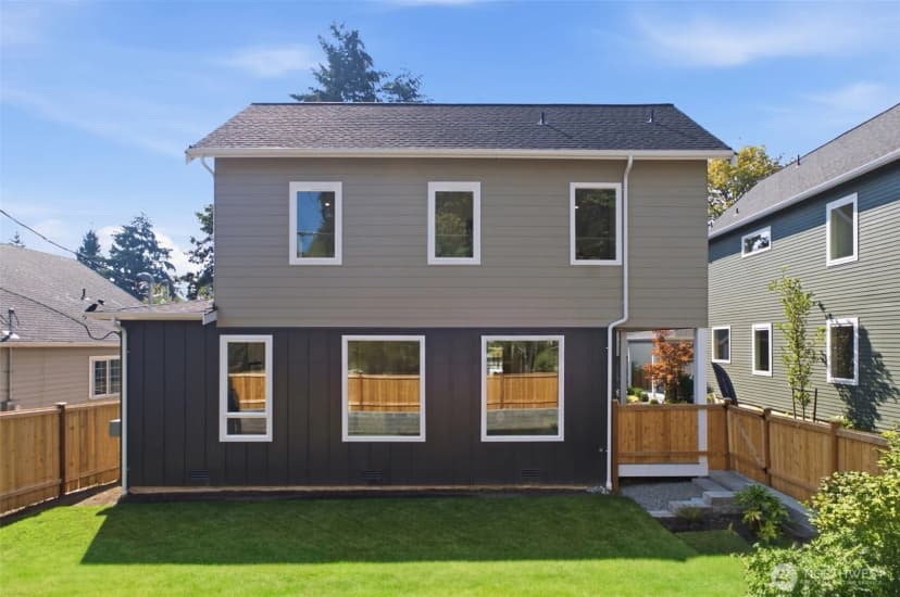 Property photo for 11737 40th Avenue Ne #a, Seattle photo 35