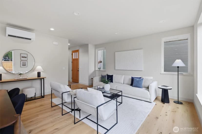 Property photo for 11737 40th Avenue Ne #a, Seattle photo 5