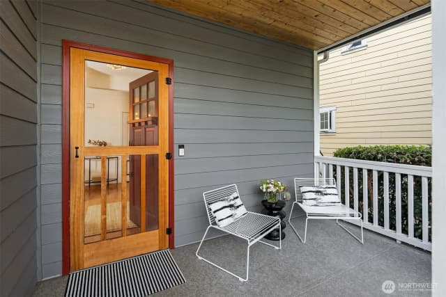 Property photo for 5958 31st Avenue Sw, Seattle photo 3