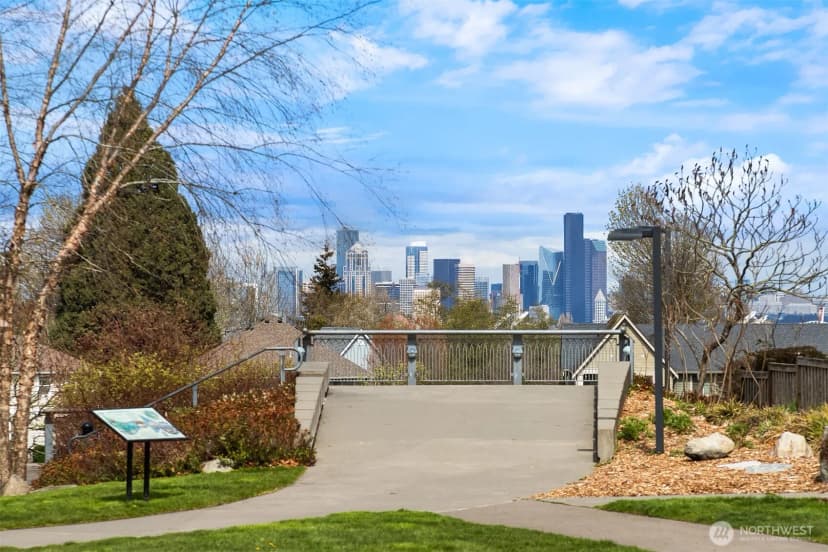 Property photo for 5958 31st Avenue Sw, Seattle photo 36