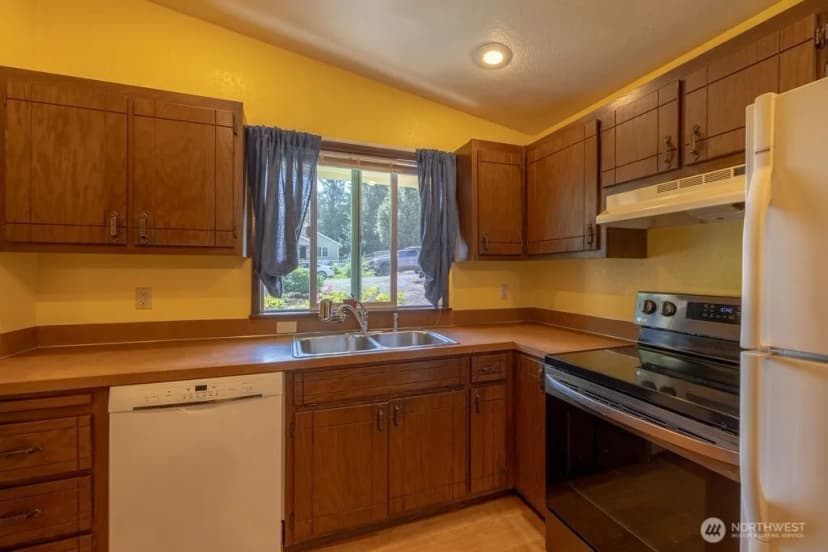 Property photo for 1115 W Hazel Street, Port Angeles photo 13