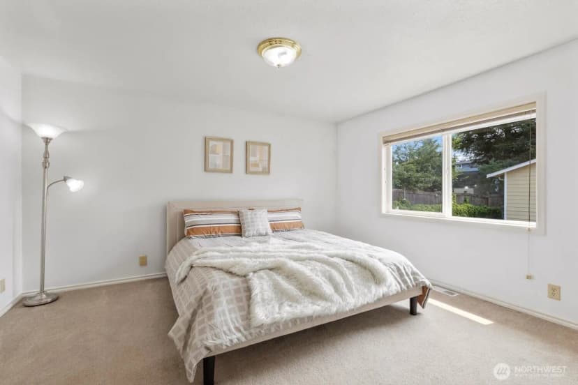 Property photo for 4832 188th Street Sw, Lynnwood photo 14