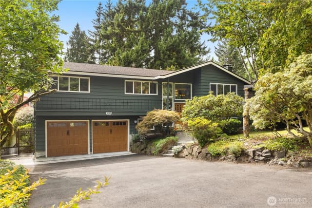 Property photo for 6039 Ne 202nd Street, Kenmore