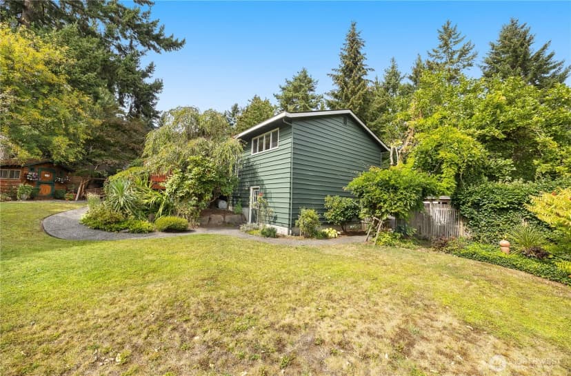 Property photo for 6039 Ne 202nd Street, Kenmore photo 31