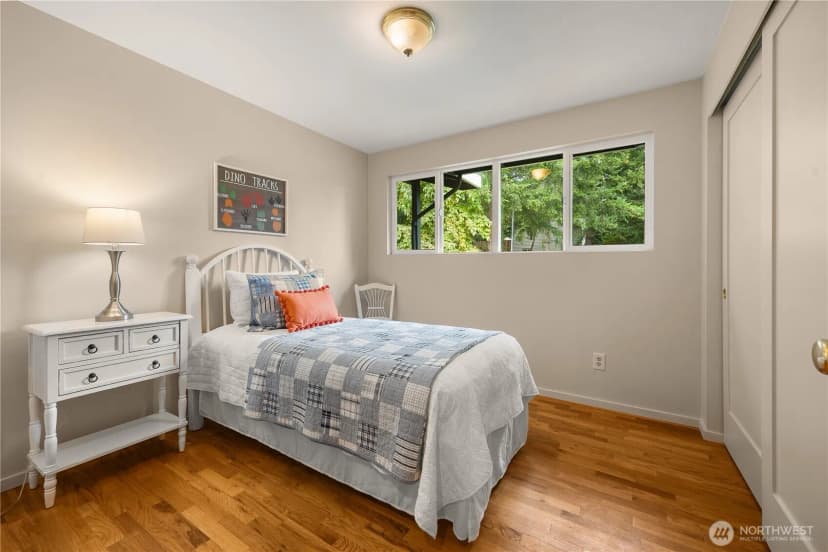 Property photo for 6039 Ne 202nd Street, Kenmore photo 17