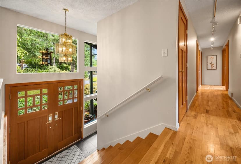 Property photo for 6039 Ne 202nd Street, Kenmore photo 4