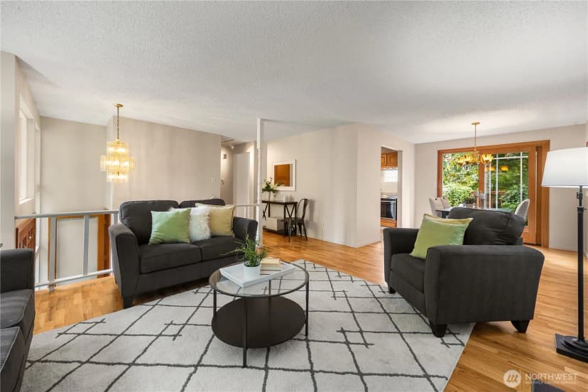 Property photo for 6039 Ne 202nd Street, Kenmore photo 6