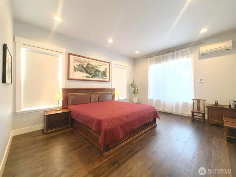 Property photo for 3621 Lincoln Avenue Ne, Renton photo 6
