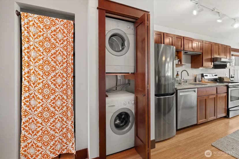 Property photo for 461 N 45th Street #unit 6, Seattle photo 11