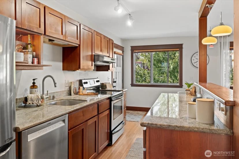 Property photo for 461 N 45th Street #unit 6, Seattle