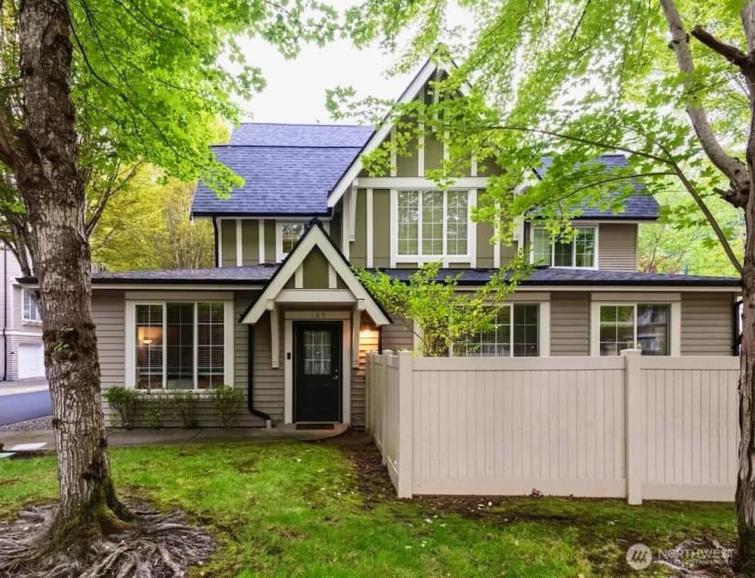 Property photo for 18282 Ne 97th Way #105, Redmond
