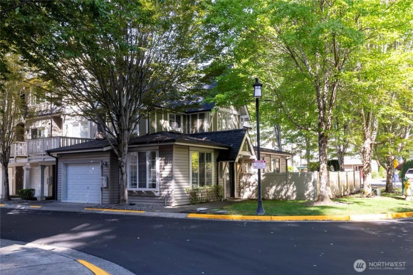 Property photo for 18282 Ne 97th Way #105, Redmond photo 29