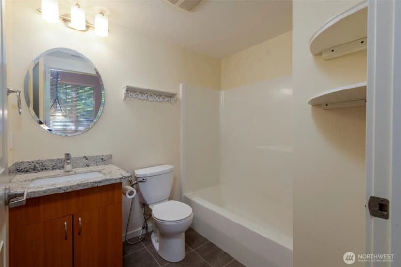 Property photo for 18282 Ne 97th Way #105, Redmond photo 22