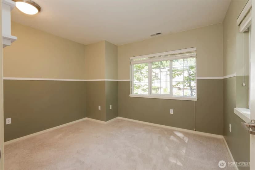 Property photo for 18282 Ne 97th Way #105, Redmond photo 21