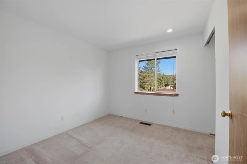 Property photo for 8716 17th Street Ne, Lake Stevens photo 15