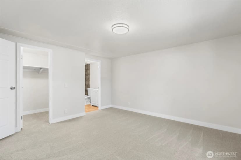 Property photo for 1004 Diane Avenue, Oak Harbor photo 33