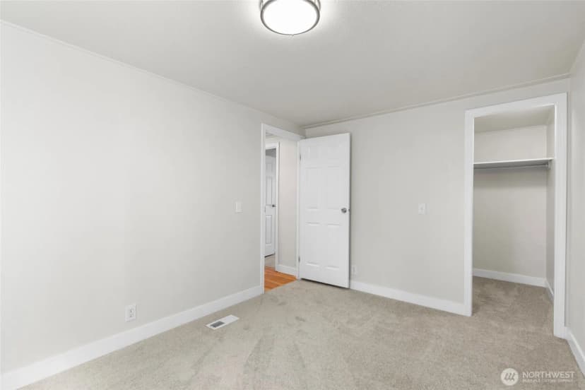 Property photo for 1004 Diane Avenue, Oak Harbor photo 31