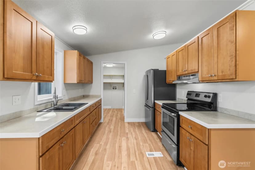 Property photo for 1004 Diane Avenue, Oak Harbor photo 18