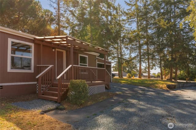 Property photo for 1004 Diane Avenue, Oak Harbor photo 4