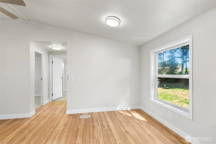 Property photo for 1004 Diane Avenue, Oak Harbor photo 16