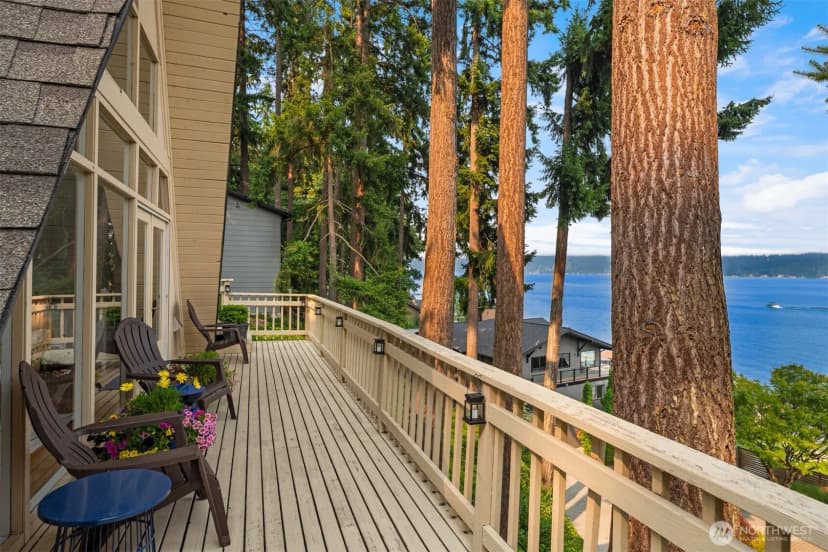 Property photo for 1602 W Lake Sammamish Parkway Se, Bellevue photo 40