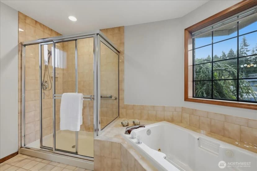 Property photo for 15508 72nd Avenue W, Edmonds photo 20
