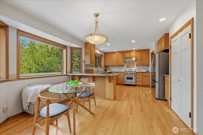Property photo for 15508 72nd Avenue W, Edmonds photo 9