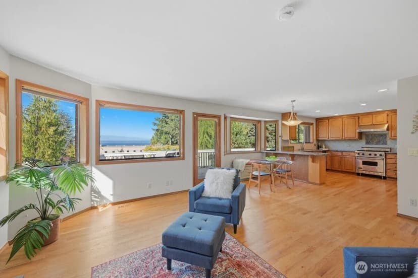 Property photo for 15508 72nd Avenue W, Edmonds photo 8