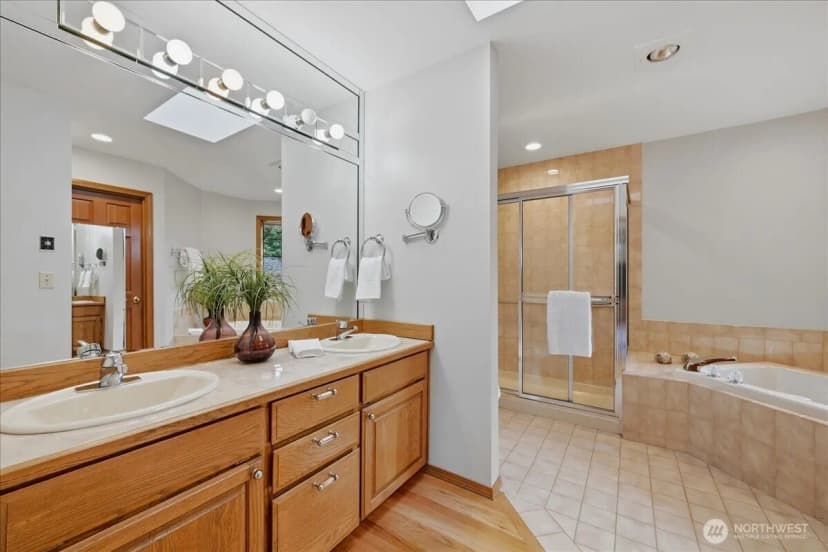 Property photo for 15508 72nd Avenue W, Edmonds photo 19