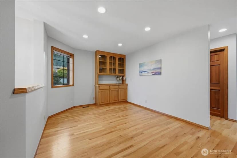 Property photo for 15508 72nd Avenue W, Edmonds photo 15