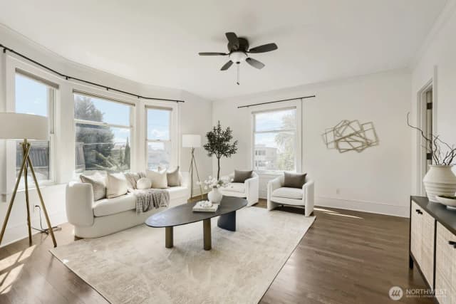 Property photo for 317 Lakeside Avenue S #3, Seattle photo 2