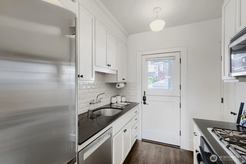 Property photo for 317 Lakeside Avenue S #3, Seattle photo 9